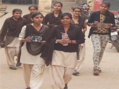 The cancellation of the high school Kursnda Hindi